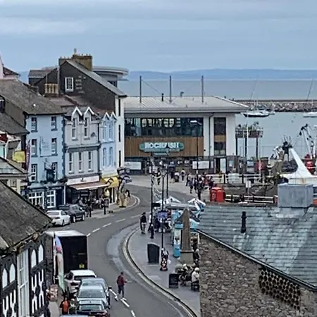 A Modern And Cosy Apartment Just Yards From Brixham'S Bustling Harbourside Exterior foto