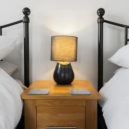 A Modern And Cosy Apartment Just Yards From Brixham'S Bustling Harbourside Exterior foto