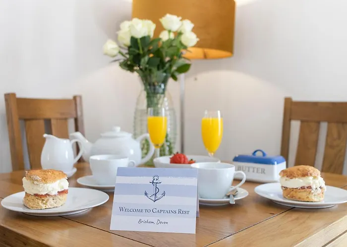 A Modern And Cosy Apartment Just Yards From Brixham\'S Bustling Harbourside
