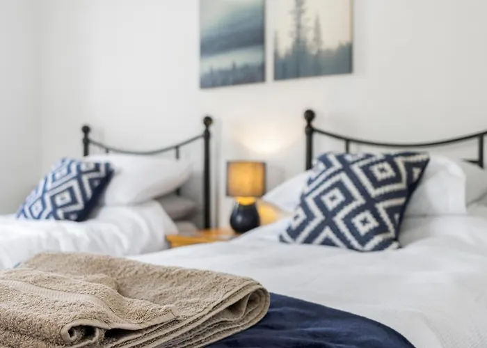 A Modern And Cosy Apartment Just Yards From Brixham\'S Bustling Harbourside