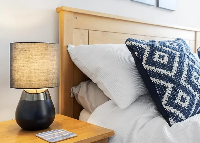 A Modern And Cosy Apartment Just Yards From Brixham\'S Bustling Harbourside