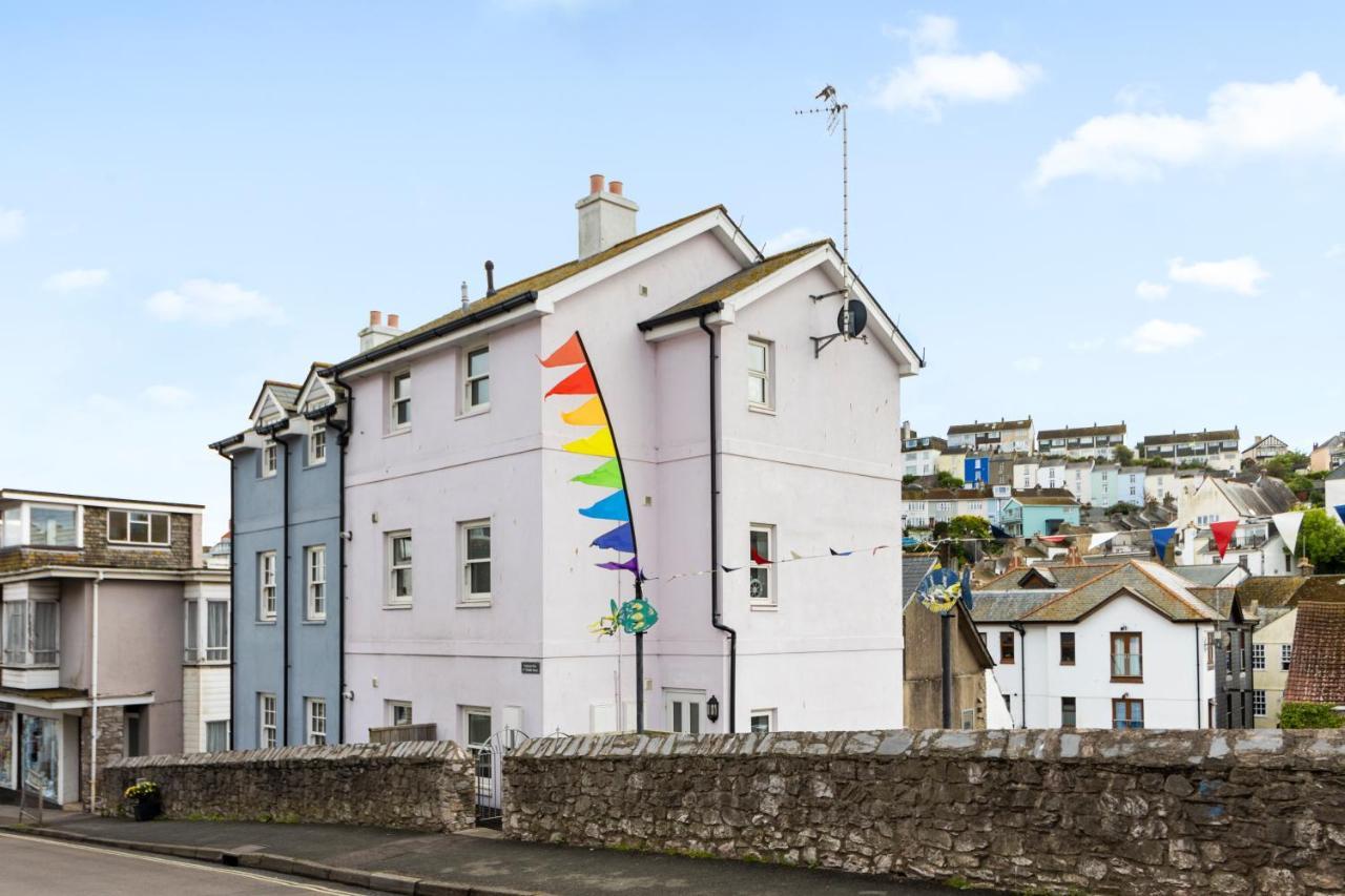 A Modern And Cosy Just Yards From Brixham's Bustling Harbourside Apartment Brixham
