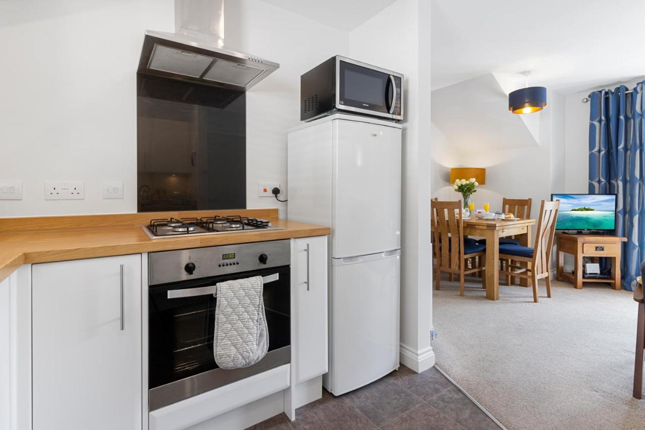 A Modern And Cosy Just Yards From Brixham's Bustling Harbourside Apartment Brixham